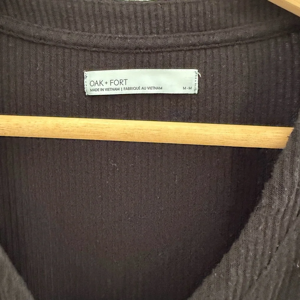 OAK + FORT Black Ribbed Cropped Cardigan - Size Medium - Picture 2 of 4